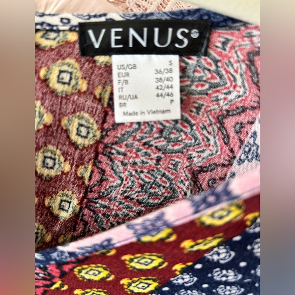 26. Venus Mixed Print Romper size S - Picture 10 of 11